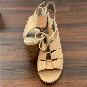 Hinge high heels lace up